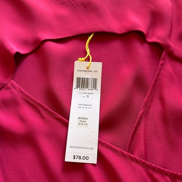 BCBG red berry high-low top size S - Picture 7 of 8
